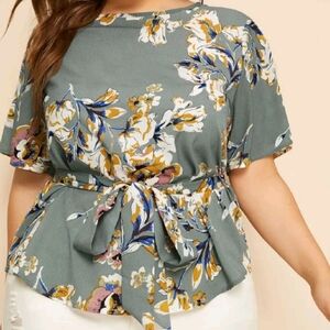 SHEIN Plus Size 3X Floral Print Belted Blouse Top! Brand New and Unused